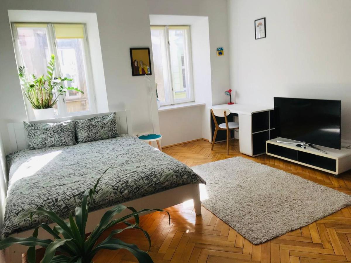 Berlin Apartment Lviv Ngoại thất bức ảnh